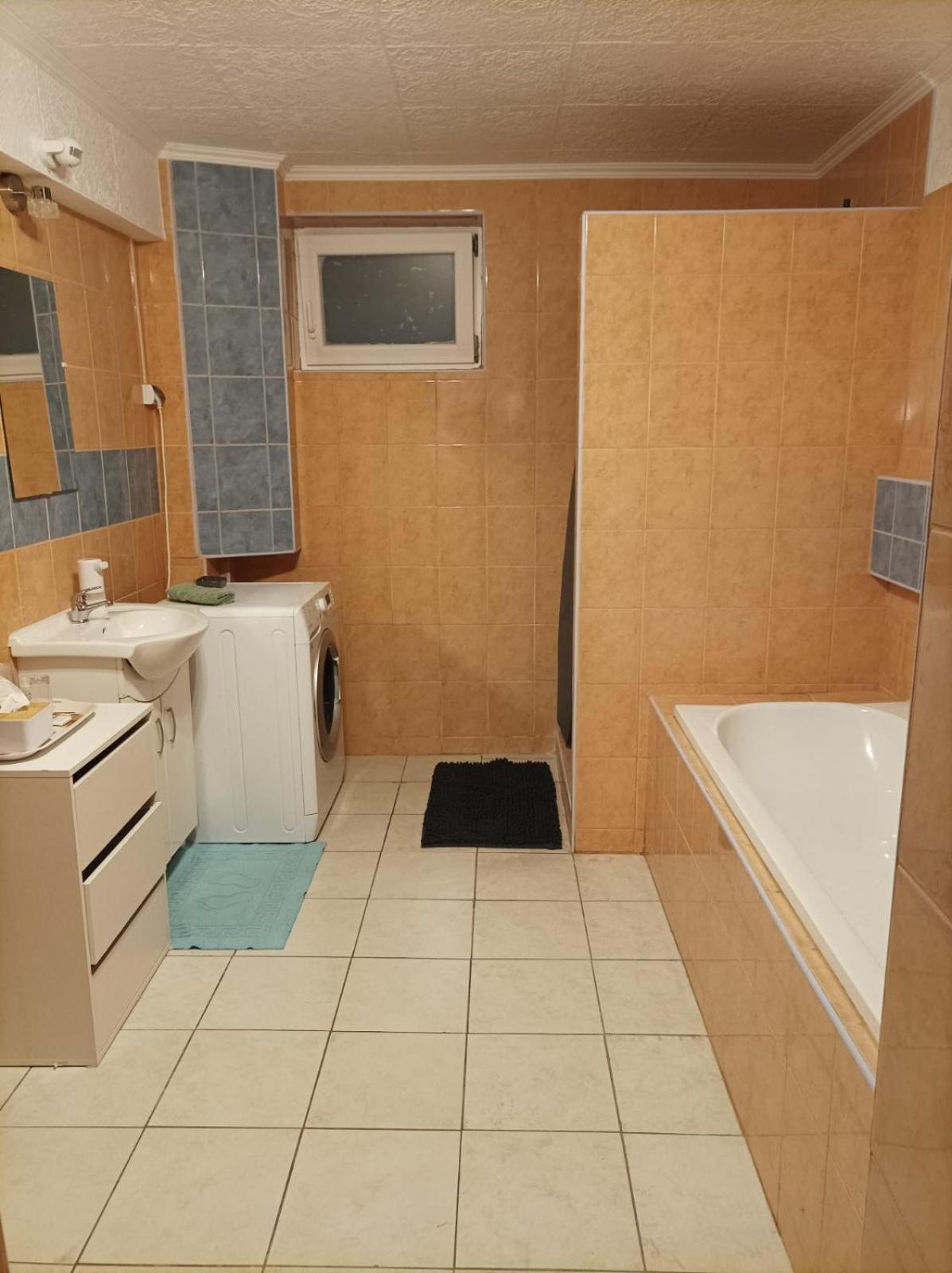 Fuege Apartman 쇼프론 외부 사진